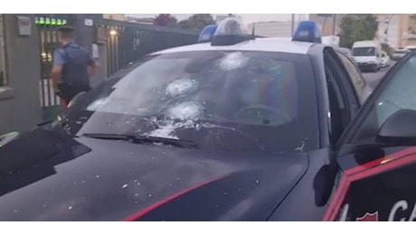 A Sassari assalto armato al caveau, caccia al commando: 20 banditi sparano contro polizia e carabinieri