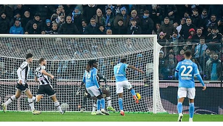 Thauvin illude l'Udinese, il Napoli vince 3-1 in rimonta