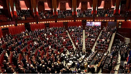 La legge di bilancio, Parlamento indebolito