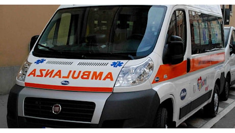 Cade da un’impalcatura di sei metri e sbatte la testa: morto operaio a Lamezia Terme