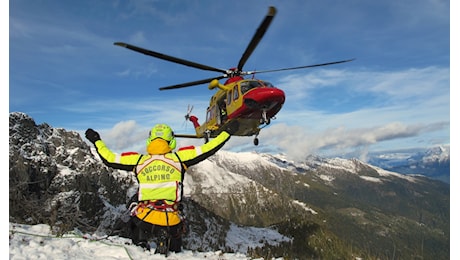 Cede un ancoraggio, morti due alpinisti sul Monte Bianco