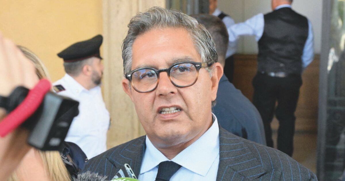 Corruzione, Il Gup Approva Il Patteggiamento Di Toti: Svolgerà 1.650 ...