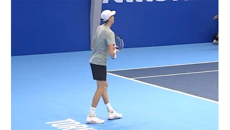 Sinner alle Atp Finals 2024: allenamento a Torino prima del match con Medvedev. VIDEO