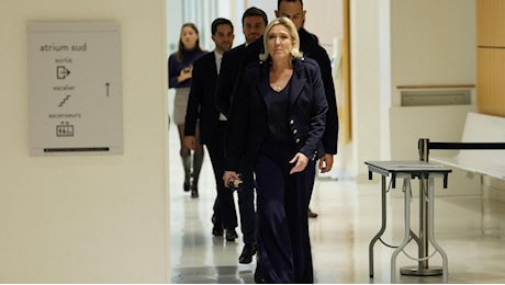 Processo a Le Pen: l’accusa chiede cinque anni di carcere e l’ineleggibilità