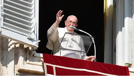 L'Angelus di Papa Francesco, impariamo ad ascoltarci in famiglia