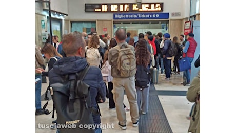 Guasto sulla linea tra Termini e Tiburtina, traffico in lenta ripresa tra ritardi e cancellazioni