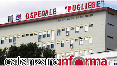 Bimba caduta dal secondo piano: domani funerali della madre suicida. La figlia lotta per la vita