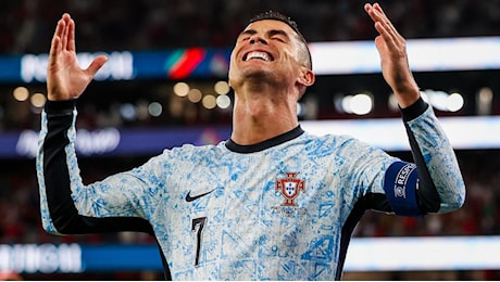 Cristiano Ronaldo, 1 miliardo di follower su tutti i social: “Abbiamo fatto la storia”