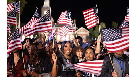 Elezioni Usa 2024, l’attesa dei risultati tra i sostenitori di Harris e Trump. FOTO