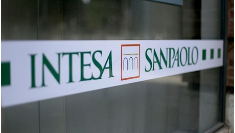 Down di Intesa Sanpaolo, bloccato l’accesso all’app e alle operazioni