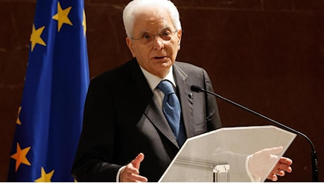 Il duro richiamo di Mattarella: “Istituzioni di tutti, basta conflitti”