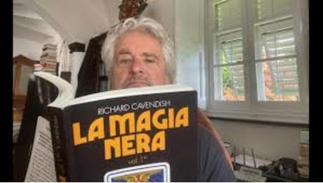 Grillo replica a Conte: Il mago di Oz che parla di democrazia diretta? Mi viene un buco nello stomaco