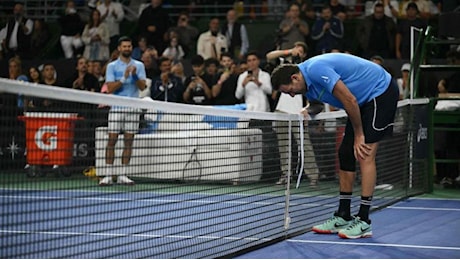 Lacrime e abbracci nell'ultima gara contro Djokovic: così Del Potro dice addio al tennis