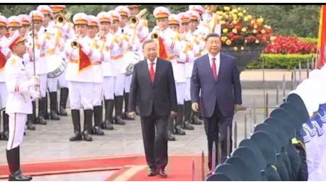 Xi Jinping è in Vietnam, prima tappa del leader cinese nel viaggio nel Sudest asiatico