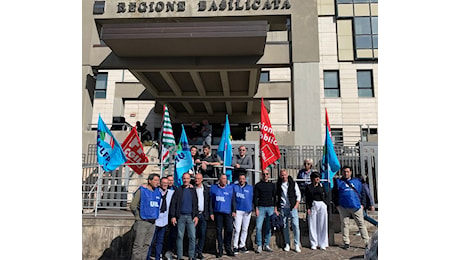 Sanità privata: sit-in Fp Cgil, Cisl Fp e Uil Fpl davanti alla Regione Basilicata a Potenza