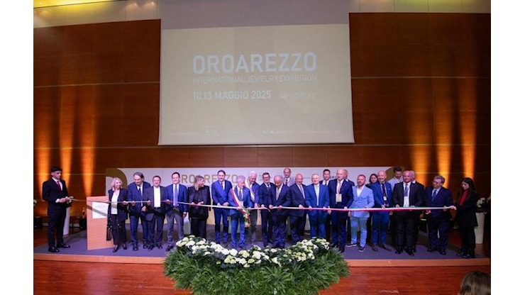 Inaugurata OroArezzo 2025 con il Ministro dell’Interno Matteo Piantedosi - saturnonotizie.it Inaugurata OroArezzo 2025 con il Ministro dell’Interno Matteo Piantedosi - saturnonotizie.it