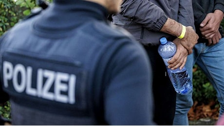 Migranti, Germania: Anche i richiedenti asilo potrebbero essere respinti