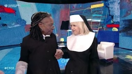 Whoopi Goldberg incontra Luciana Littizzetto in versione suora sulle note di 'I will Follow Him'