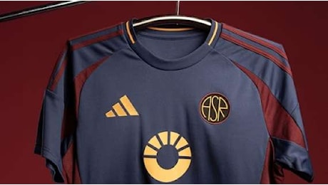 COMUNICATO AS ROMA - Presentata la terza maglia: è blu scuro con il logo ASR. FOTO!