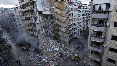 Video. Israele colpisce violentemente i sobborghi di Beirut