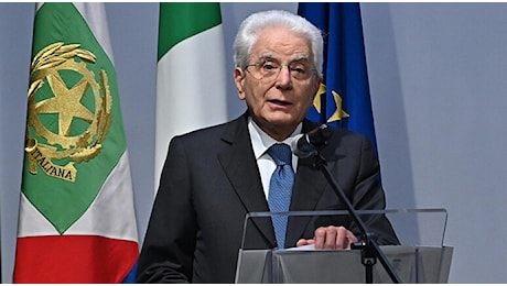 Mattarella difende diritto d’asilo e Corti di giustizia