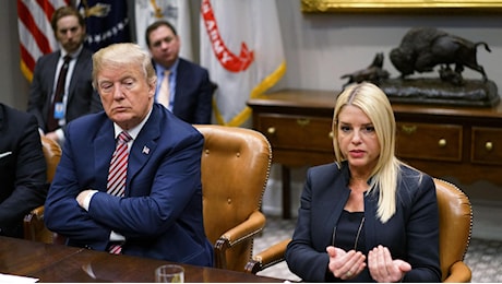 Trump nomina Pam Bondi ministra della Giustizia dopo la rinuncia di Gaetz per gli scandali svelati dal Nytimes