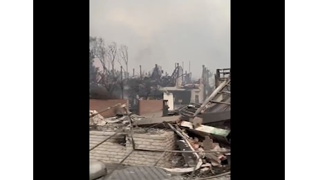 Dramma in California: incendi fuori controllo a Los Angeles, morti e feriti. Il VIDEO della devastazione da Palisades.