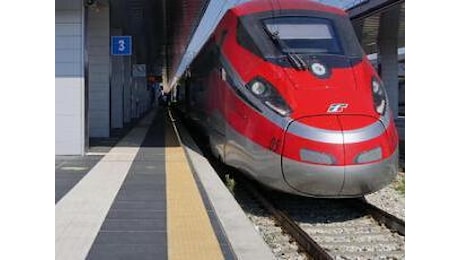 Treni, lavori su Alta velocità Roma - Napoli: rallentamenti e ritardi fino a 80 minuti