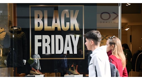 No al Black Friday: perché alcuni commercianti protestano contro i super sconti