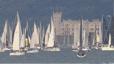 Benussi trionfa alla Barcolana ricordando papà Dario