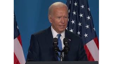 VIDEO: Serie di gaffe per Biden, chiama Zelensky Putin e Kamala Harris Trump