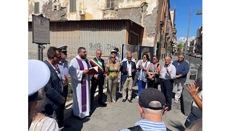 Ponte Morandi, Torre del Greco ricorda i 4 angeli «Vogliamo giustizia»