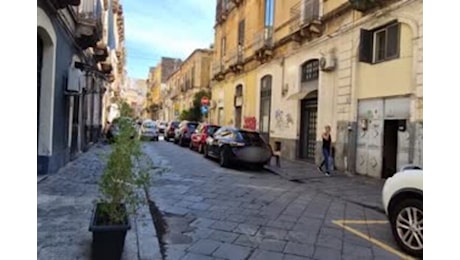 Catania, lite in strada: donna da' fuoco ad una ragazza