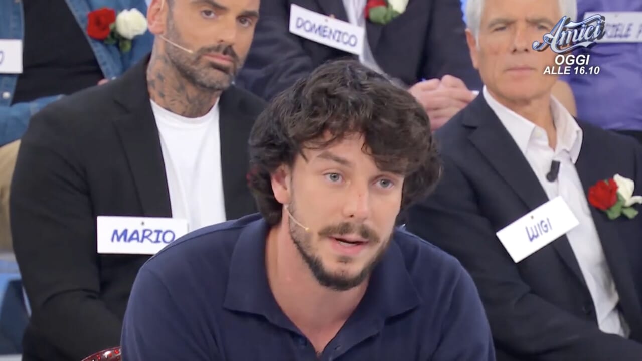 Uomini E Donne Per Michele Arriva La Cacciata Tronista Se Ne Va In