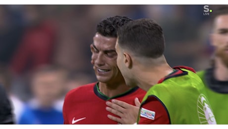Cristiano Ronaldo sbaglia il rigore e piange davanti alla mamma