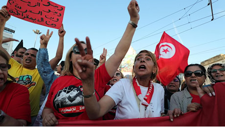 Elezioni in Tunisia, in piazza gli anti-Saied. Ma l’opposizione non ha trovato l’unità