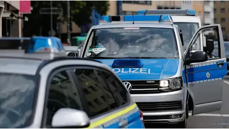 Germania, suv piomba sul marciapiede: muoiono una 39enne italiana e i suoi figlioletti