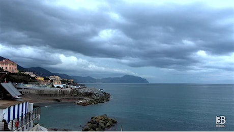 Cronaca meteo Genova - Sistema temporalesco in avvicinamento dal mare, il timelapse. Video