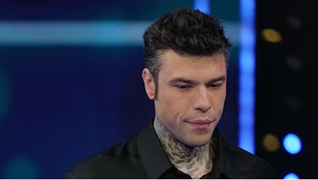 Fedez tra musica e scandali. Dopo il Festival di Sanremo arriva il suo libro “Memoir”