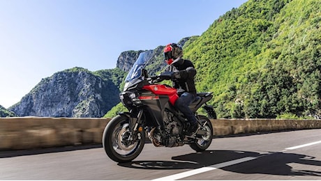 La nuova gamma Yamaha Tracer 9 Y-AMT 2025