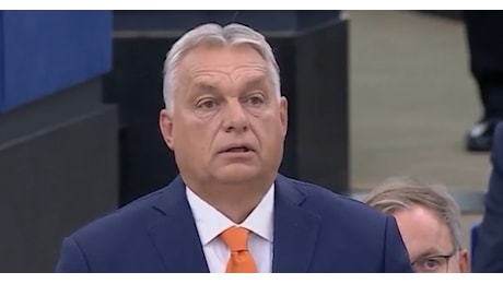 Parlamento Ue, Orban contro Salis: “Ha picchiato gente con sbarre di ferro in Ungheria, assurdo parli di Stato di diritto” - VIDEO