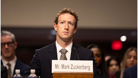 Zuckerberg deve vendere Instagram e WhatsApp? Via al processo antitrust