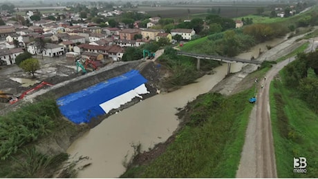 Cronaca Maltempo in Emilia-Romagna, il drone in volo su Traversara: video