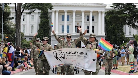 Usa, ok della Corte Suprema a Trump su divieto di trans nell'esercito, revocata sospensione applicata da un tribunale inferiore