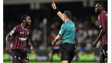 Moviolone Salernitana-Sampdoria: il Var salva Feliciani. Mancano diversi cartellini