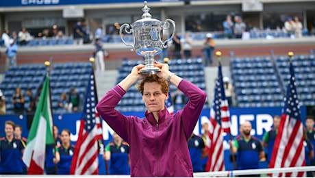 Jannik Sinner: vittoria agli US Open, dedica alla zia, bacio alla fidanzata