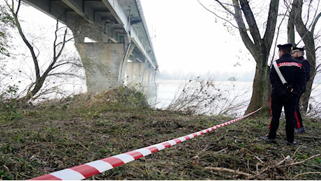 Il giallo del cadavere sotto il ponte del Po