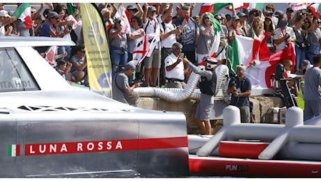 Luna Rossa in finale di Louis Vuitton Cup contro Ineos: data, orario e dove vederla in tv e streaming. Azzurri a caccia del terzo trionfo