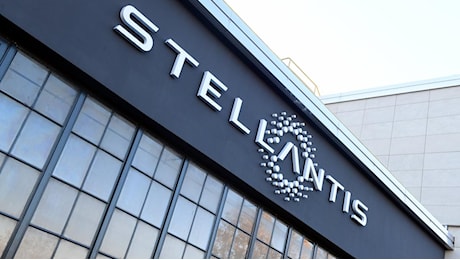 Stellantis chiude lo stabilimento di Luton in Uk: tutta la produzione di veicoli elettrici spostata a Ellesmere Port