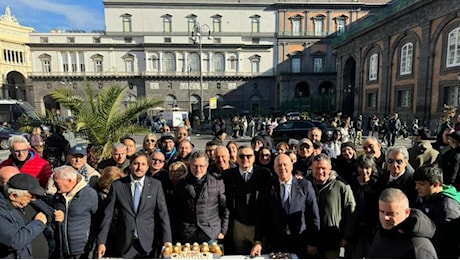 Pino Daniele ricordato allo storico caffè Gambrinus di Napoli